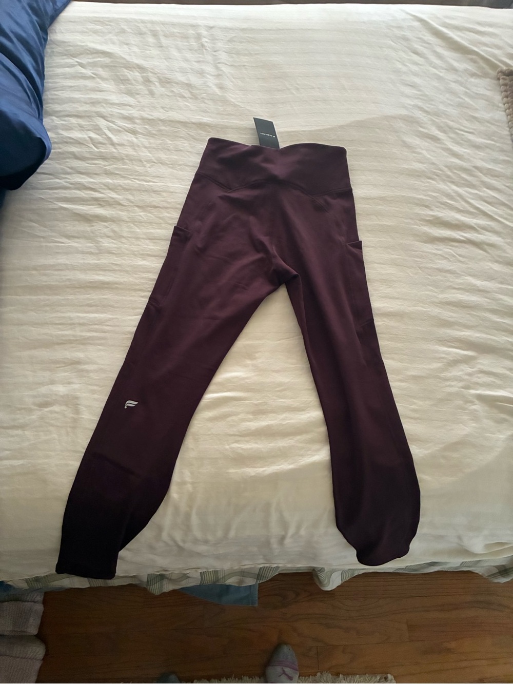 Maroon Active Leggings with Side Pockets